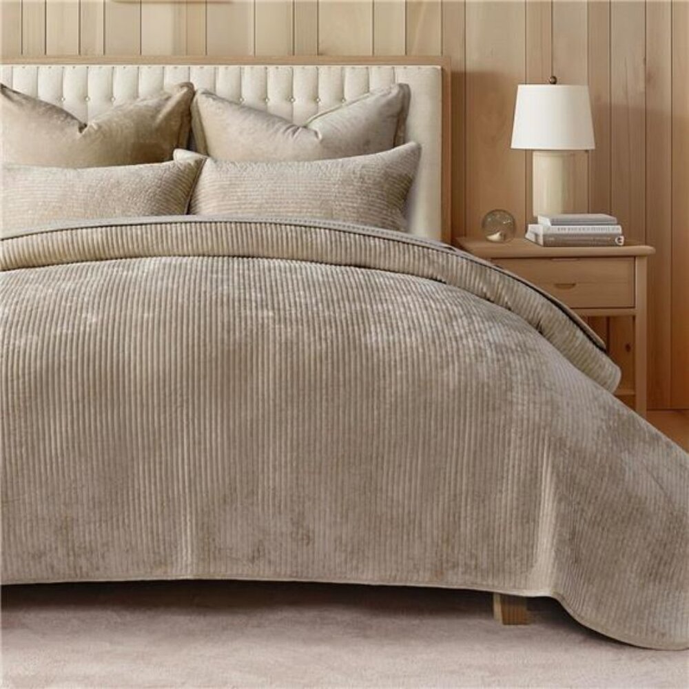 Velvet Quilt Set Queen Size, Luxurious Soft Quilted Bedding Sets